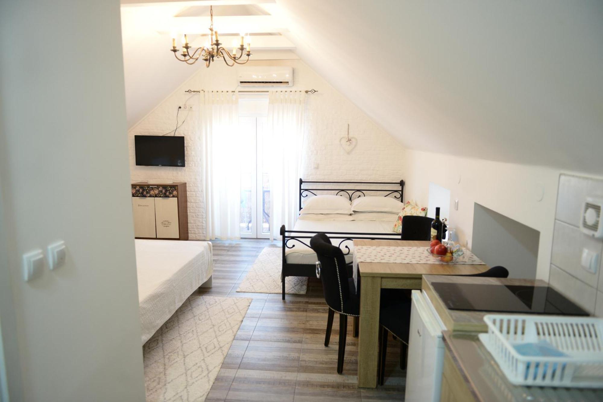 Apartments Idila ベラ・ツルクバ エクステリア 写真