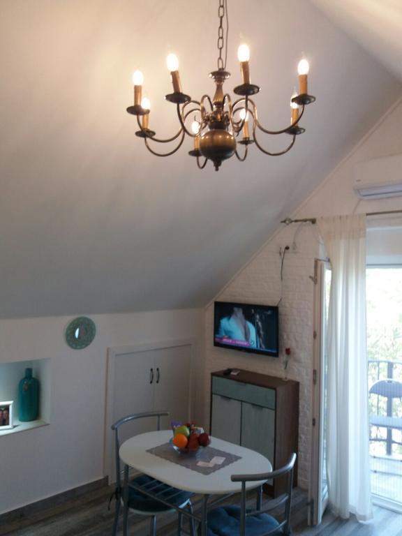 Apartments Idila ベラ・ツルクバ エクステリア 写真