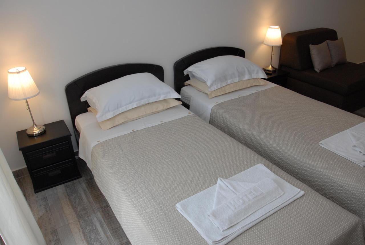 Apartments Idila ベラ・ツルクバ エクステリア 写真