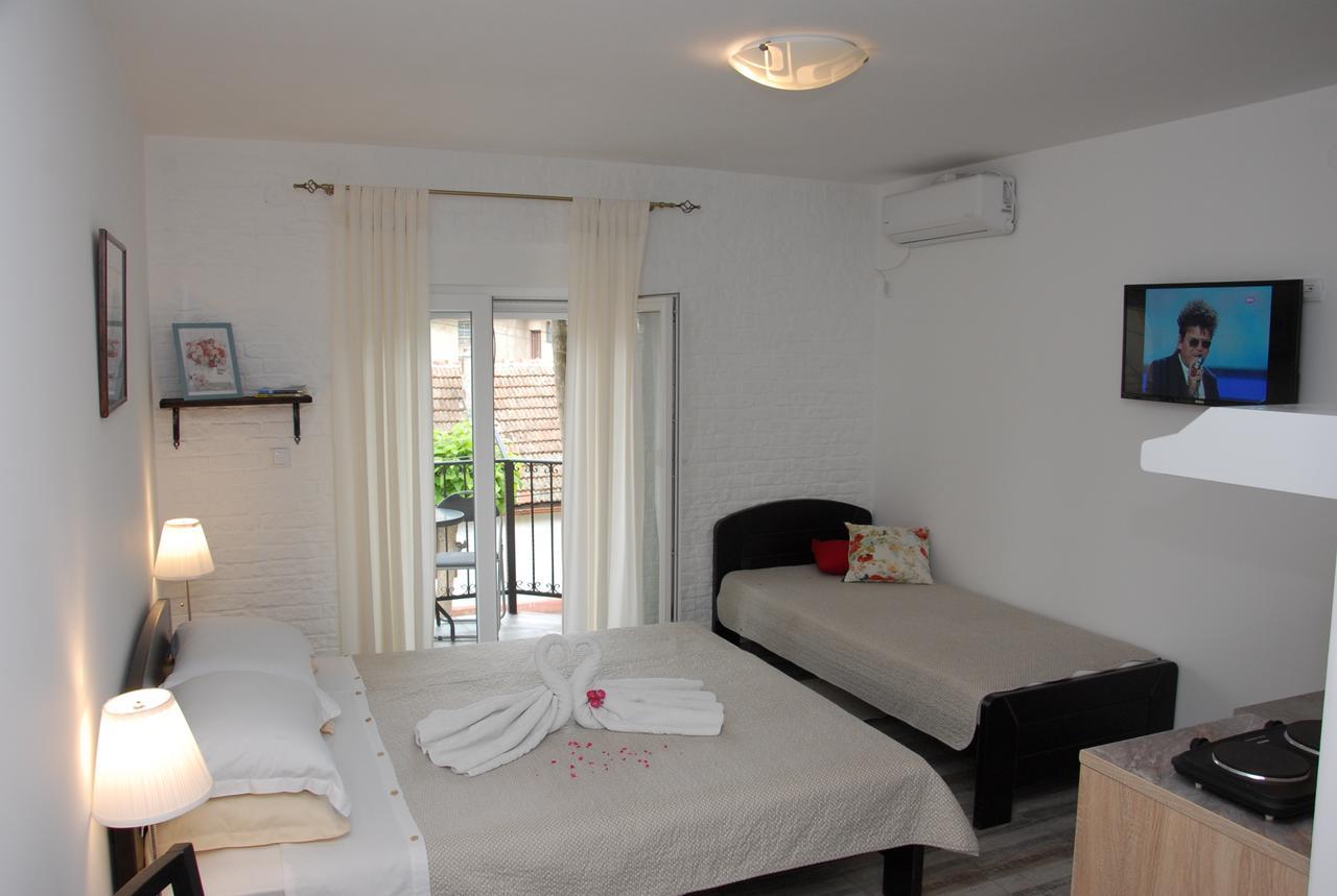 Apartments Idila ベラ・ツルクバ エクステリア 写真